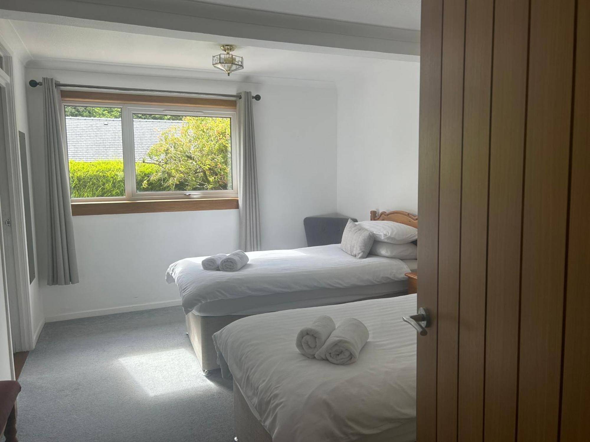 Lyn Leven Cottages 발라훌리쉬 외부 사진
