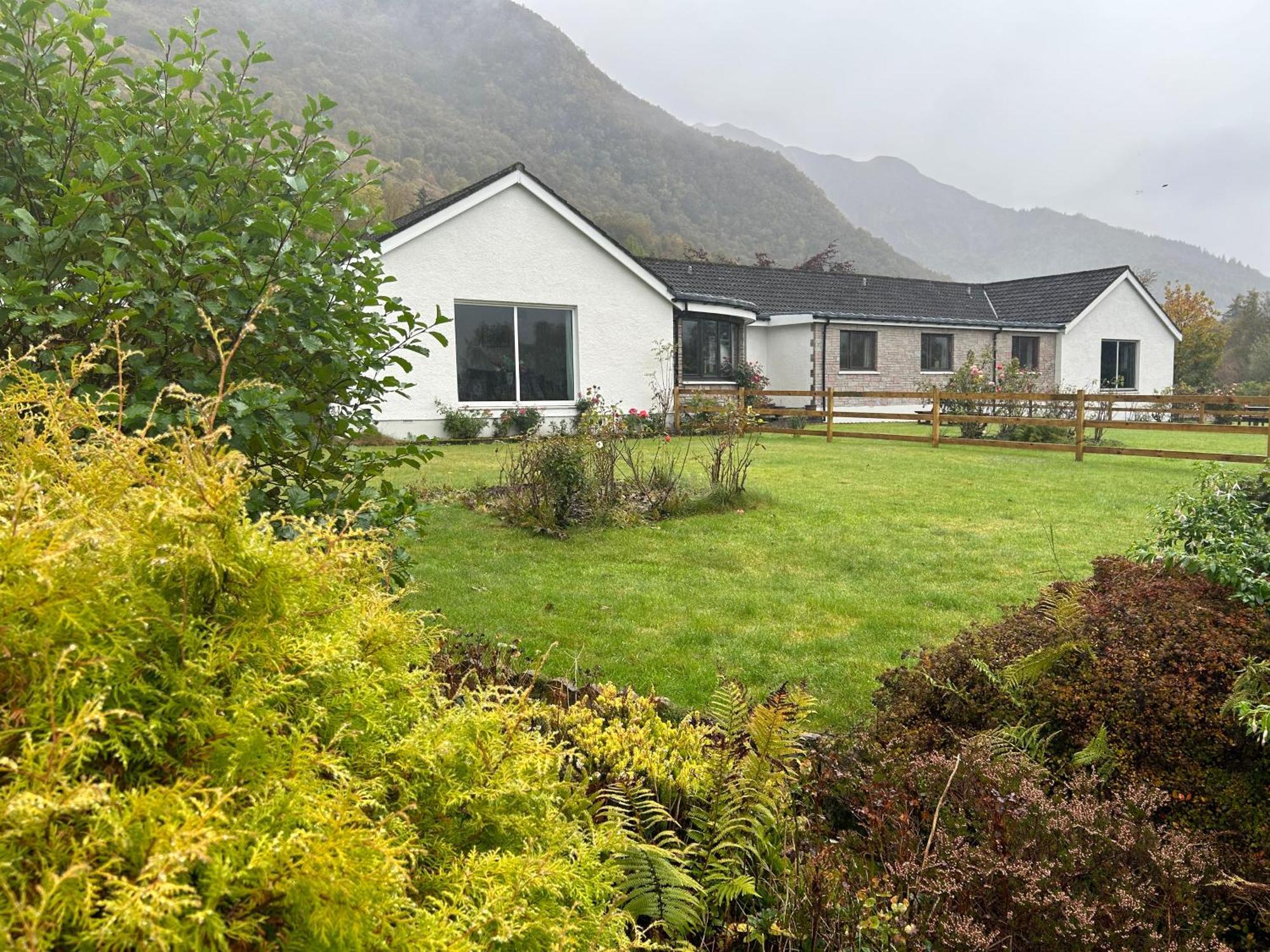 Lyn Leven Cottages 발라훌리쉬 외부 사진